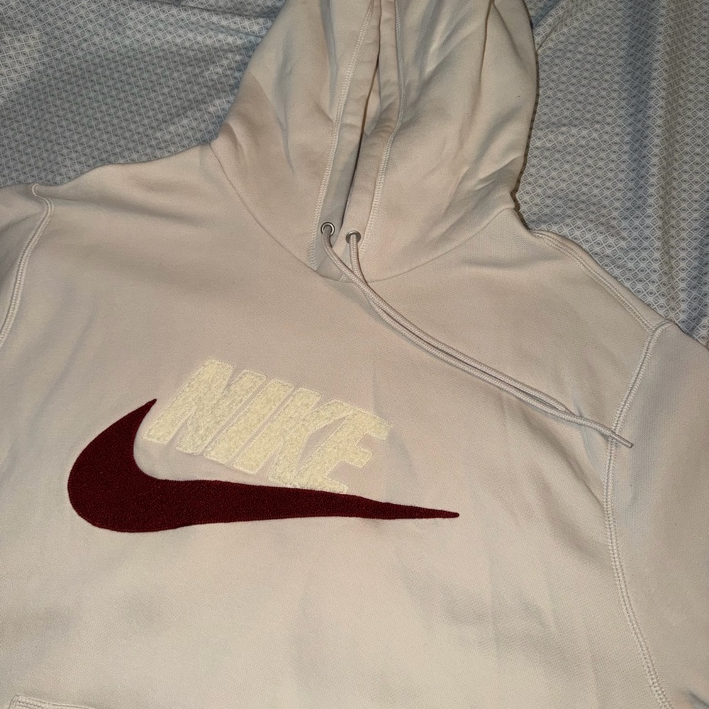 NWOT Nike Fleece Hoodie - Textured Logo - Men’s size L